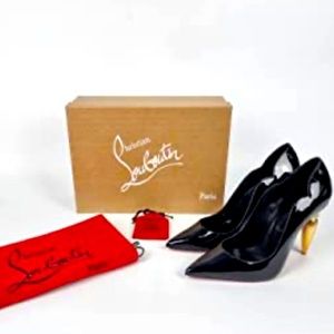 Christian Louboutin
 Lipchick - Zapatos de tacón de charol negro 3.937 in